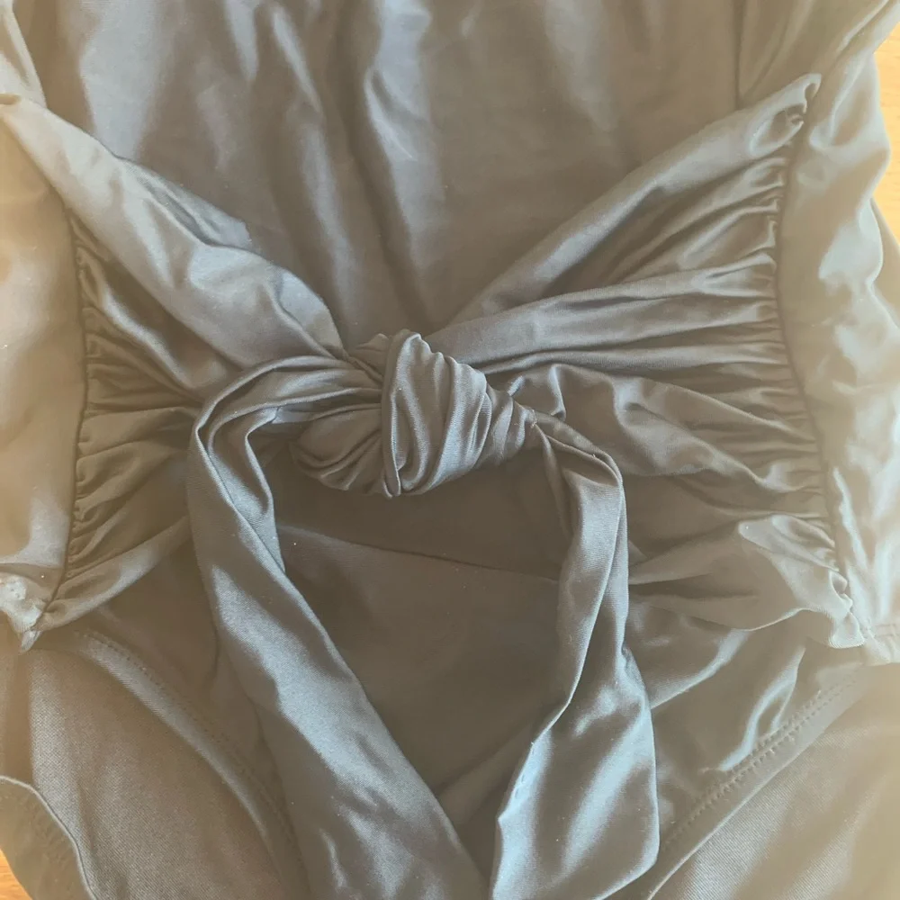 Carole Hochman Flattering Sash One‎ Piece Black Swimsuit Women’s XL Preloved